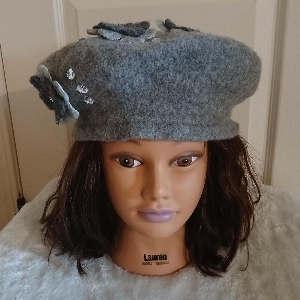 Gelso Bianco 100% wool gray beret flower rhinestone made in Italy Old Money Lux